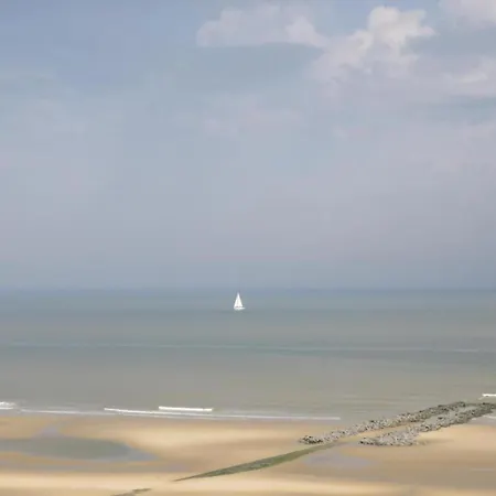 木屋 Beautiful In Middelkerke, 300m From The Sea, Cleaning Included *
