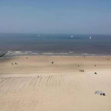 In Near The Beach, Cleaning Included Middelkerke