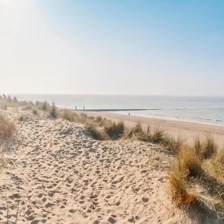 木屋 Beautiful In Middelkerke, 300m From The Sea, Cleaning Included *