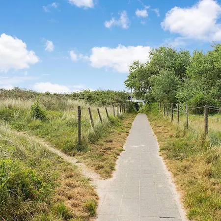 木屋 Beautiful In Middelkerke, 300m From The Sea, Cleaning Included
