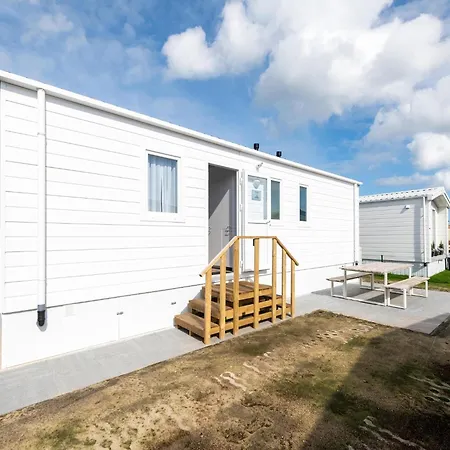 Beautiful In Middelkerke, 300m From The Sea, Cleaning Included 木屋 米德尔克尔克